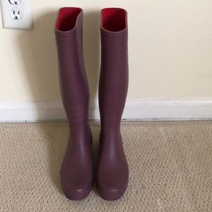 UGG signature rain boots/fur liner